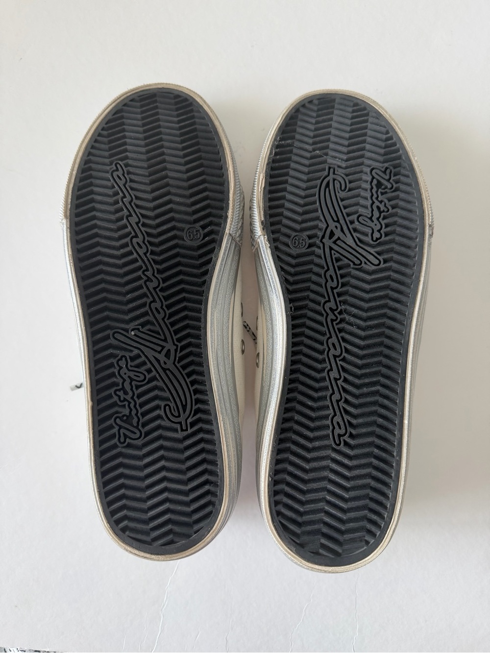 Vintage Havana White & Silver Low-Top Sneakers - Picture 12 of 12